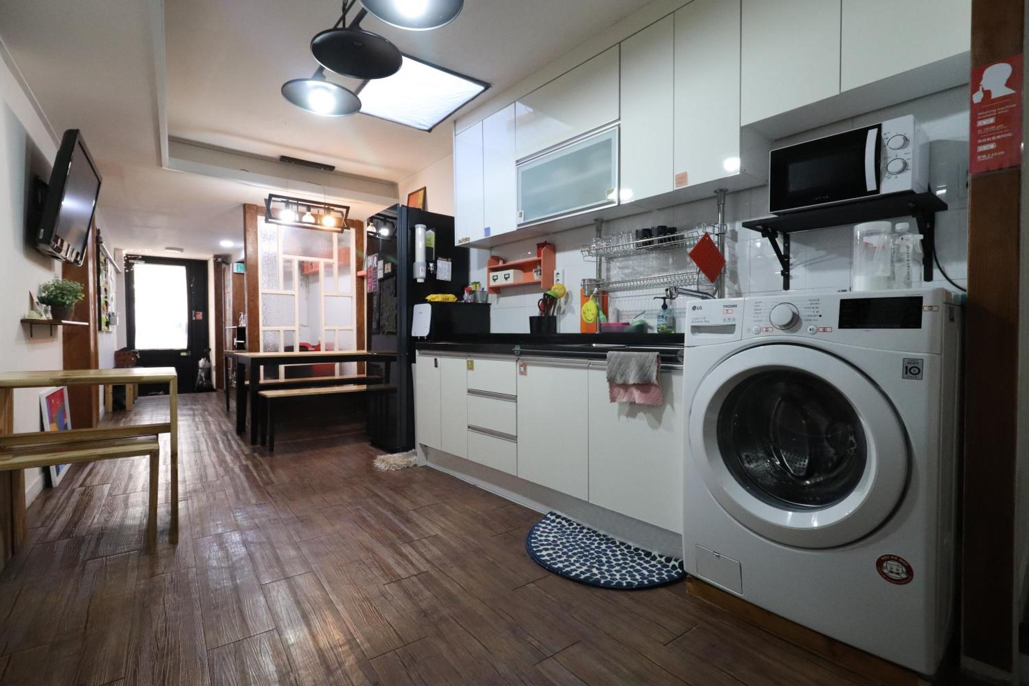 Just4U Guesthouse โซล ภายนอก รูปภาพ