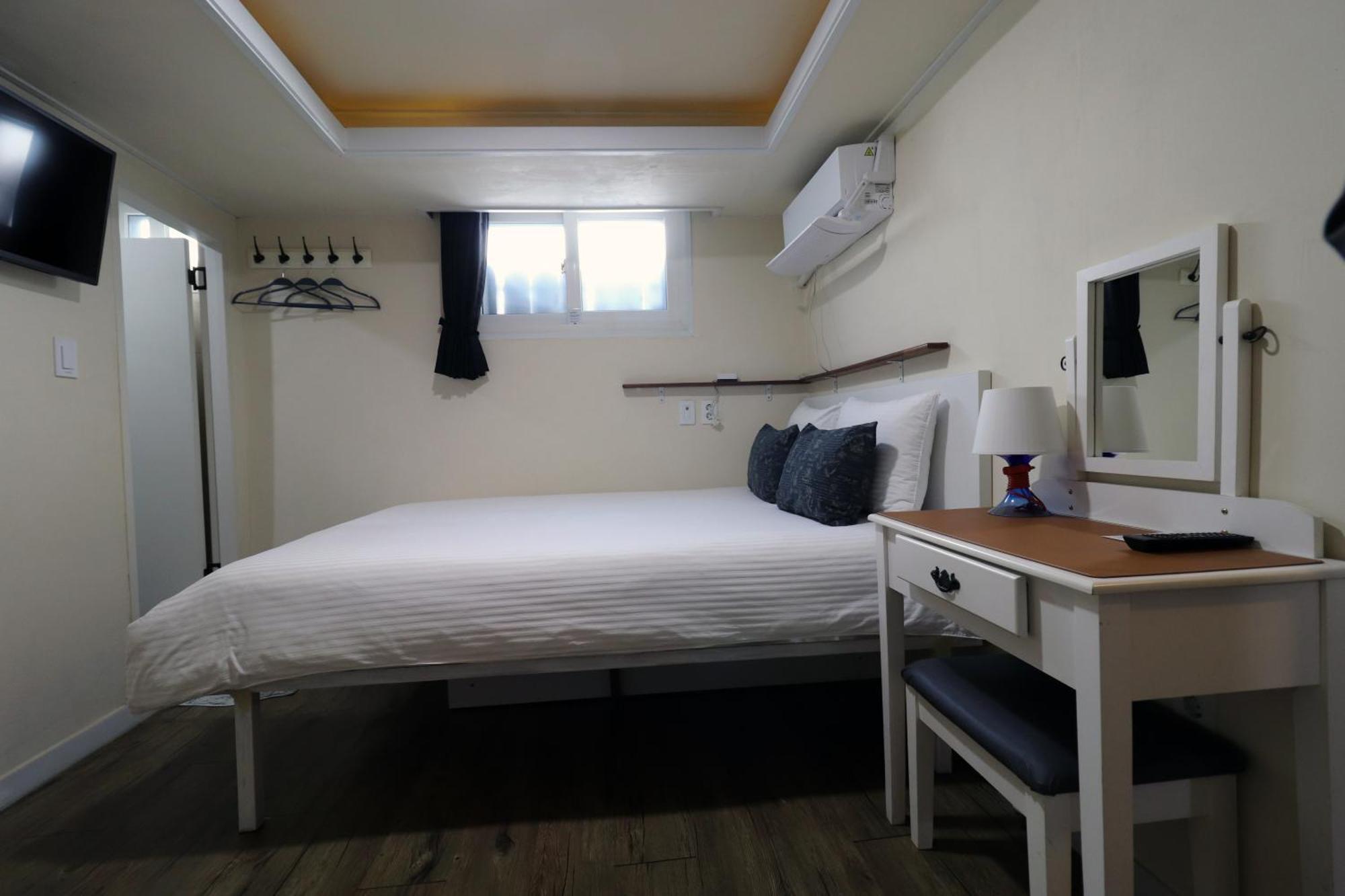 Just4U Guesthouse โซล ภายนอก รูปภาพ