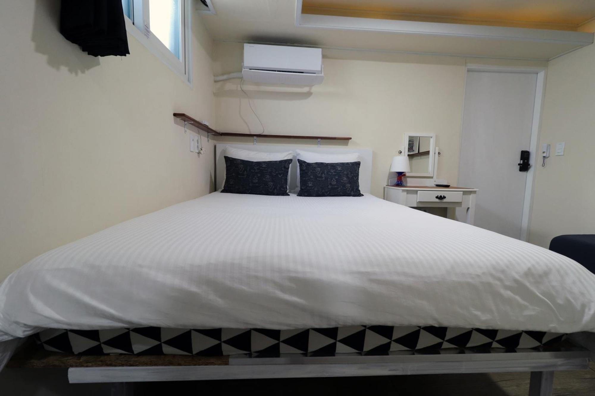 Just4U Guesthouse โซล ภายนอก รูปภาพ