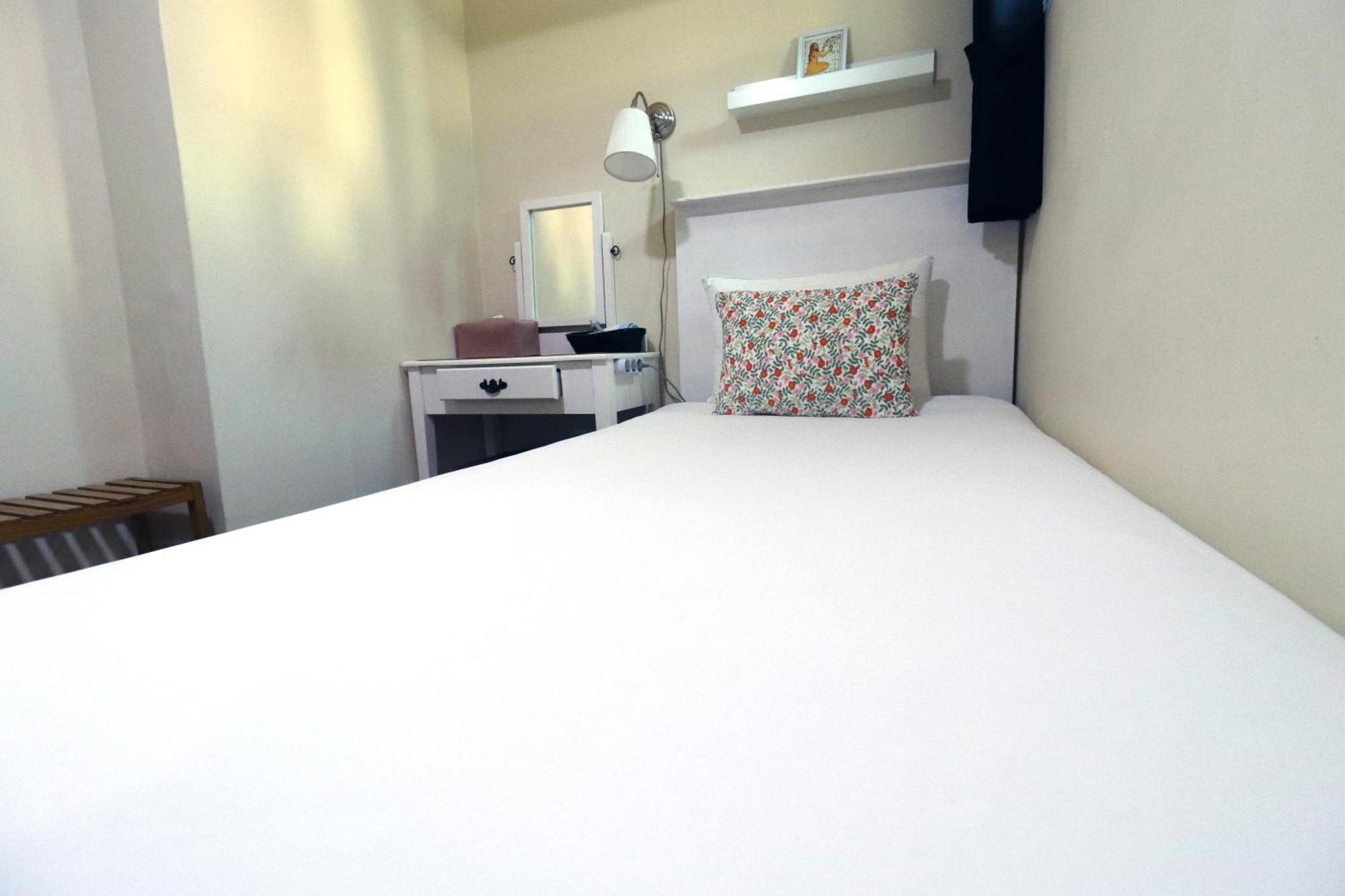 Just4U Guesthouse โซล ภายนอก รูปภาพ