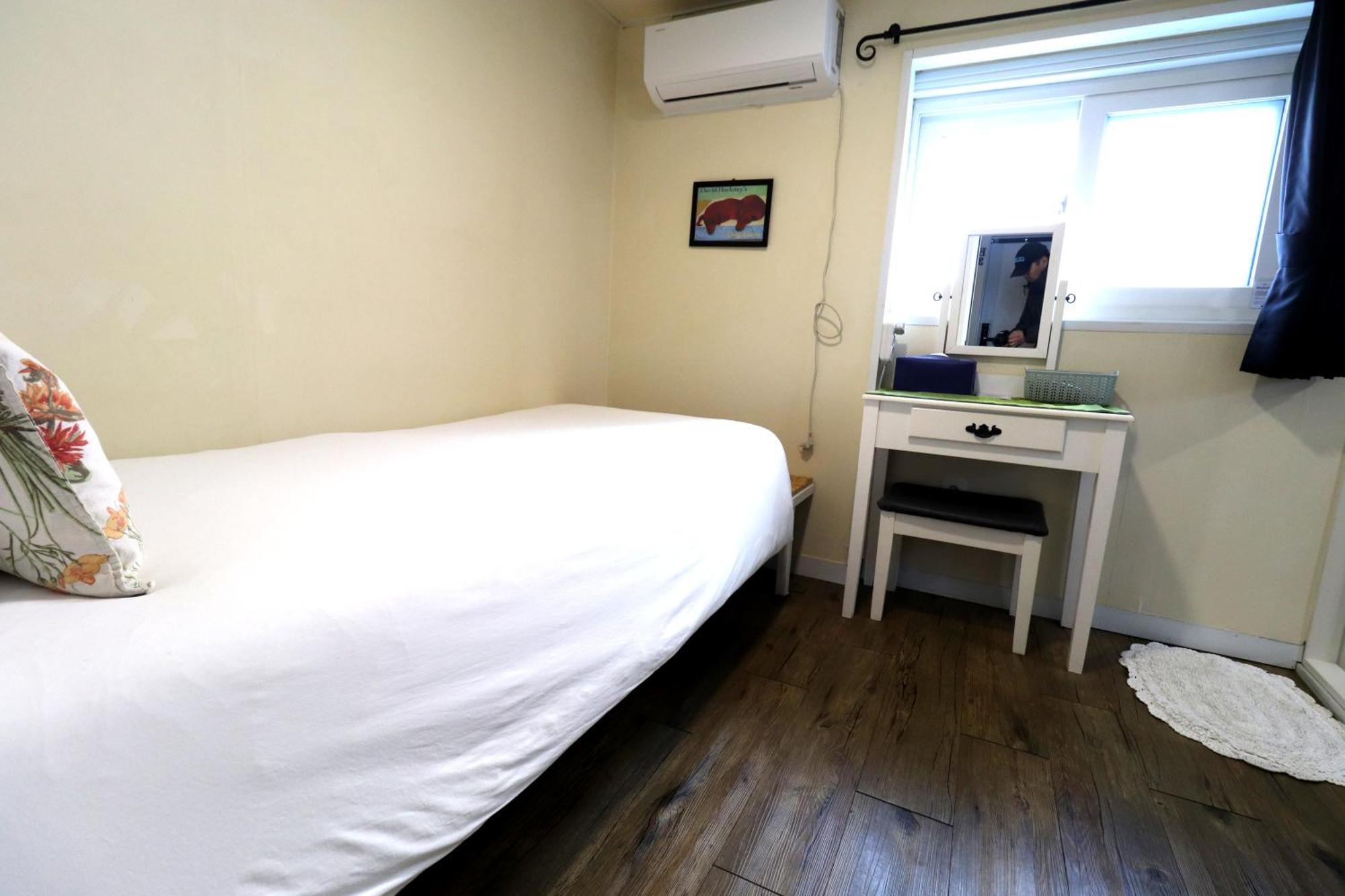 Just4U Guesthouse โซล ภายนอก รูปภาพ