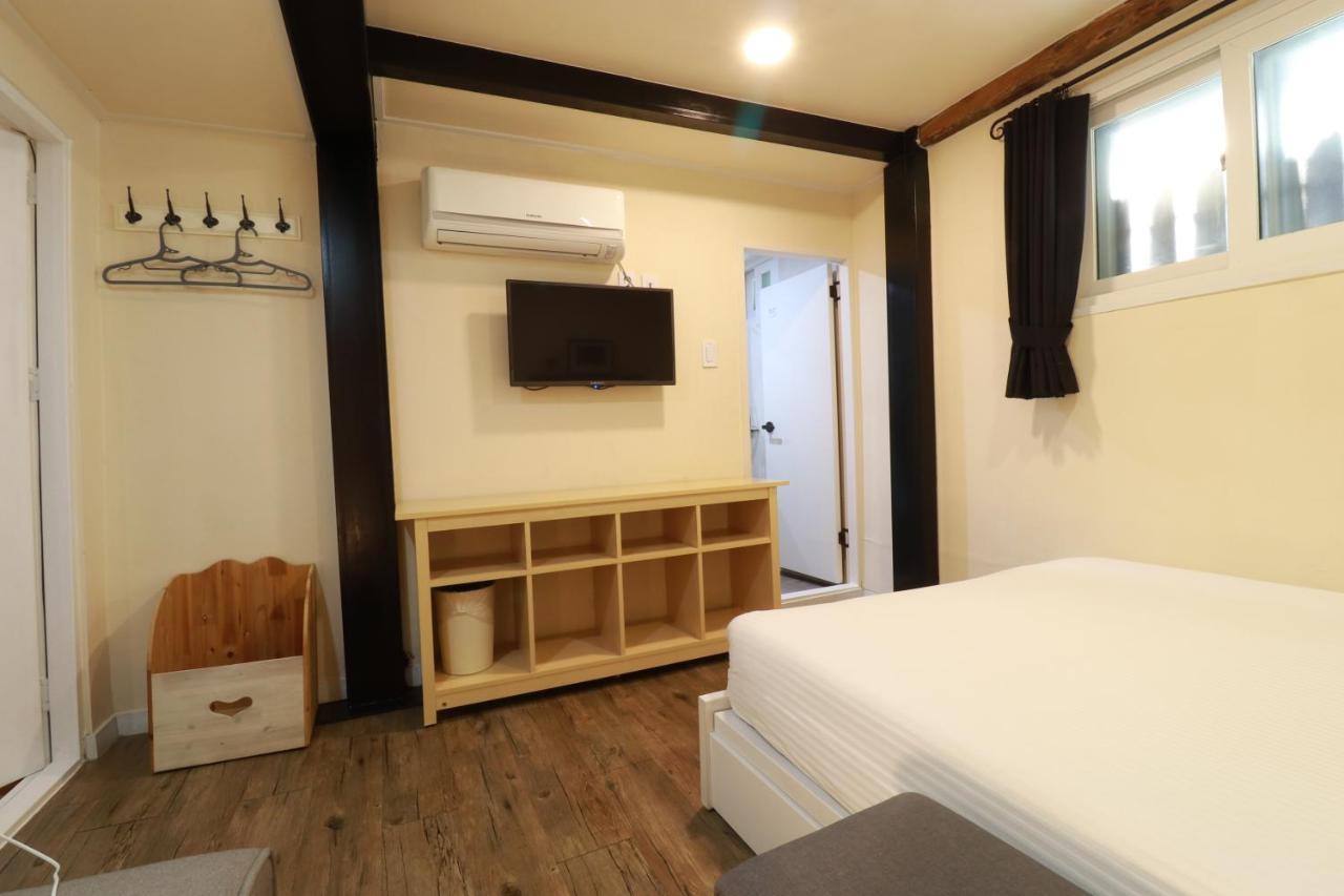 Just4U Guesthouse โซล ภายนอก รูปภาพ